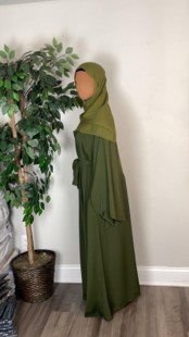 Nada material open Abayas