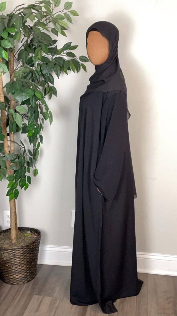Nada CLOSED Abayas